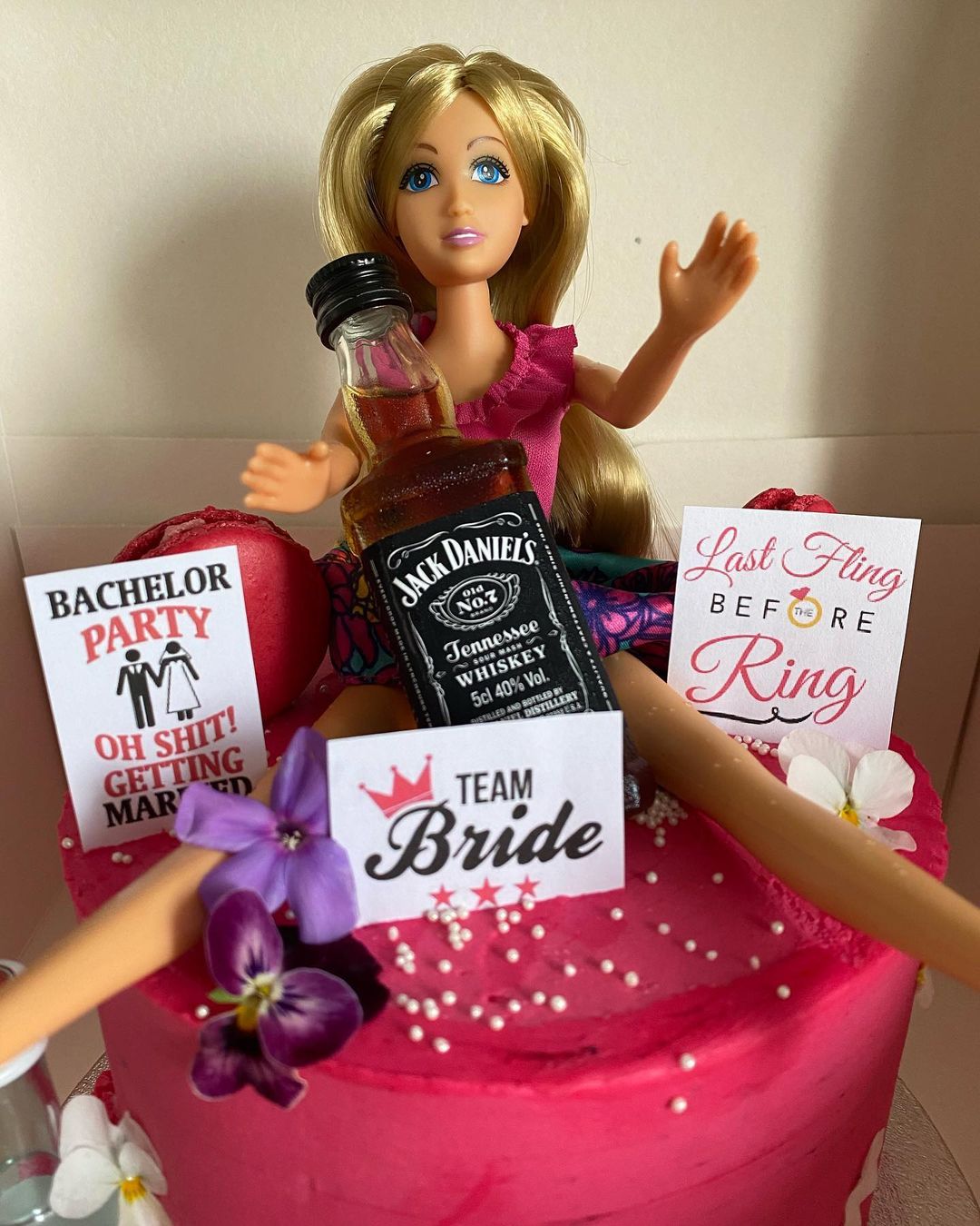 bachelorette party cake ideas