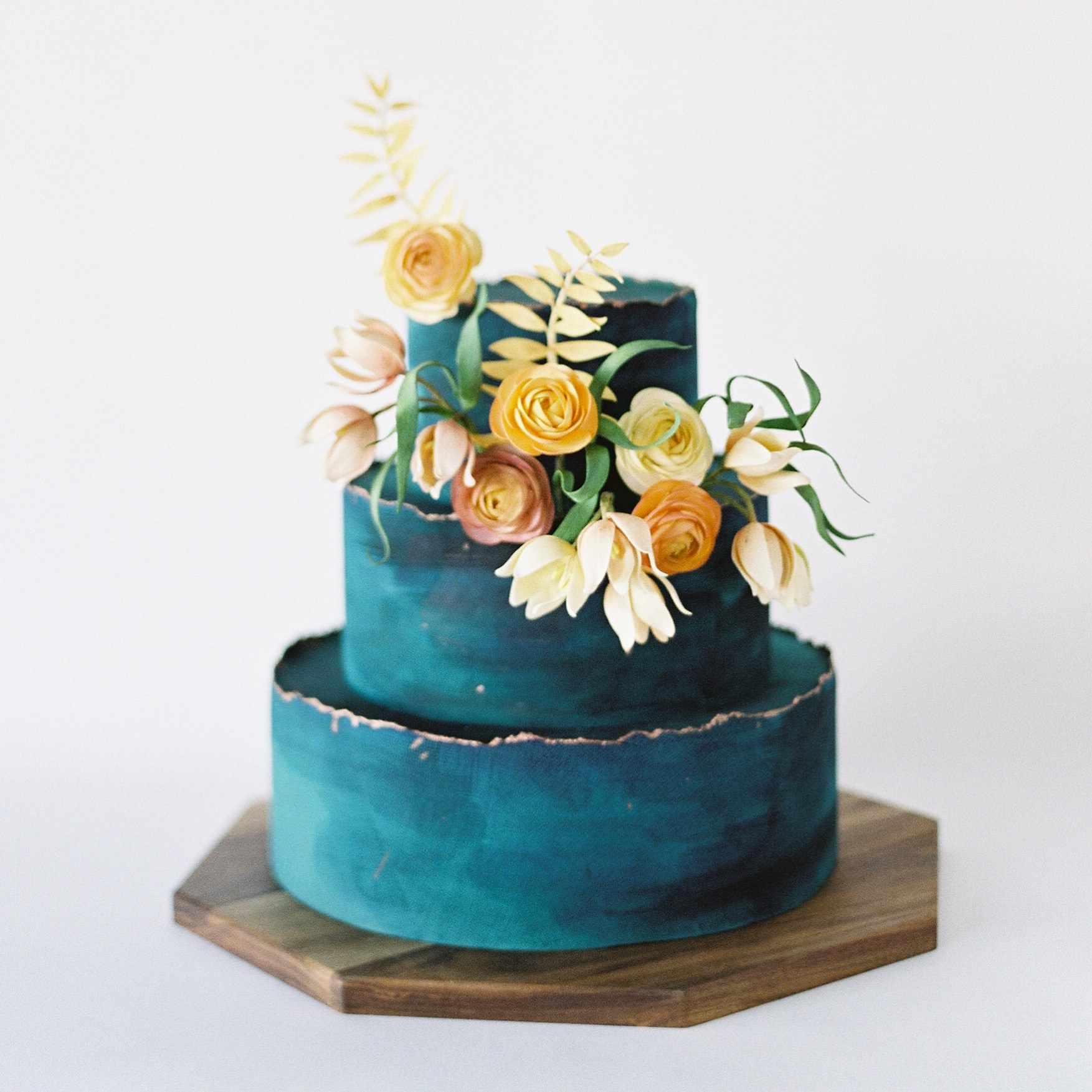 blue engagement cake designs