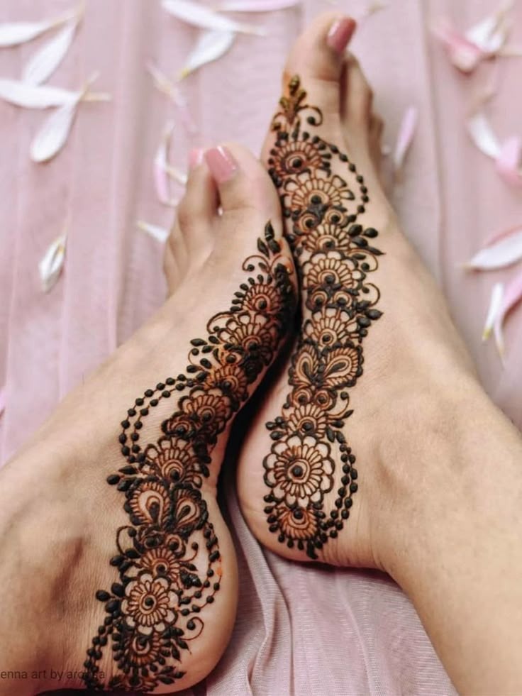 Arabic-Inspired Side Mehndi