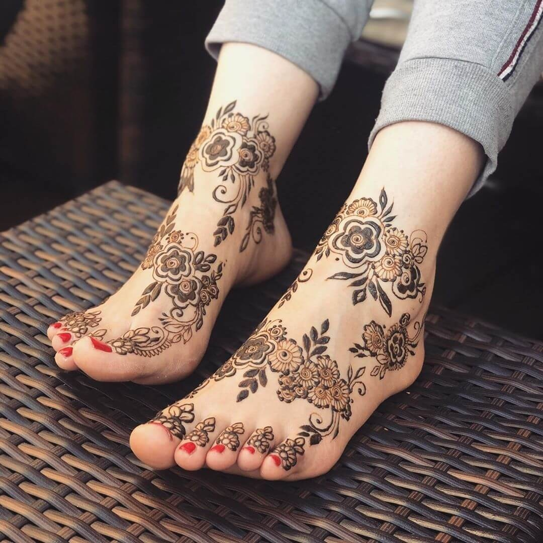 Leg Khafif Mehndi Design 