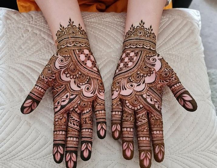 Hobby-Inspired Mehendi 