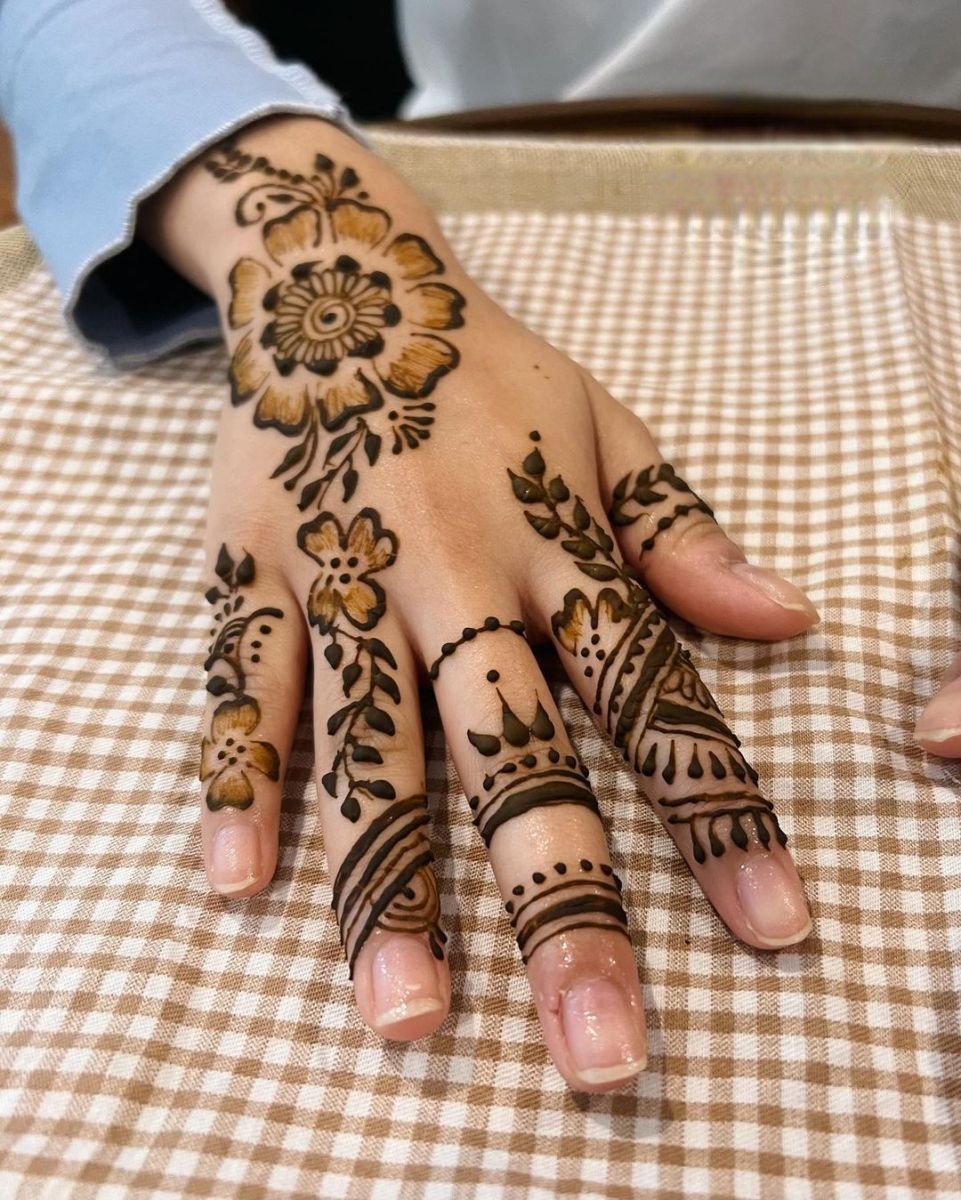 arabic design - minimal mehendi designs