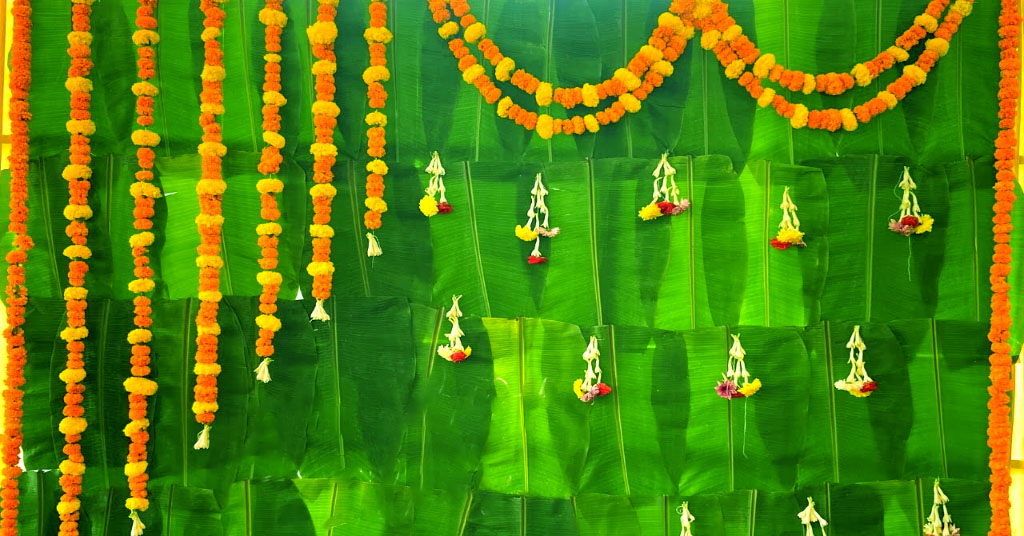 banana leaf backdrop