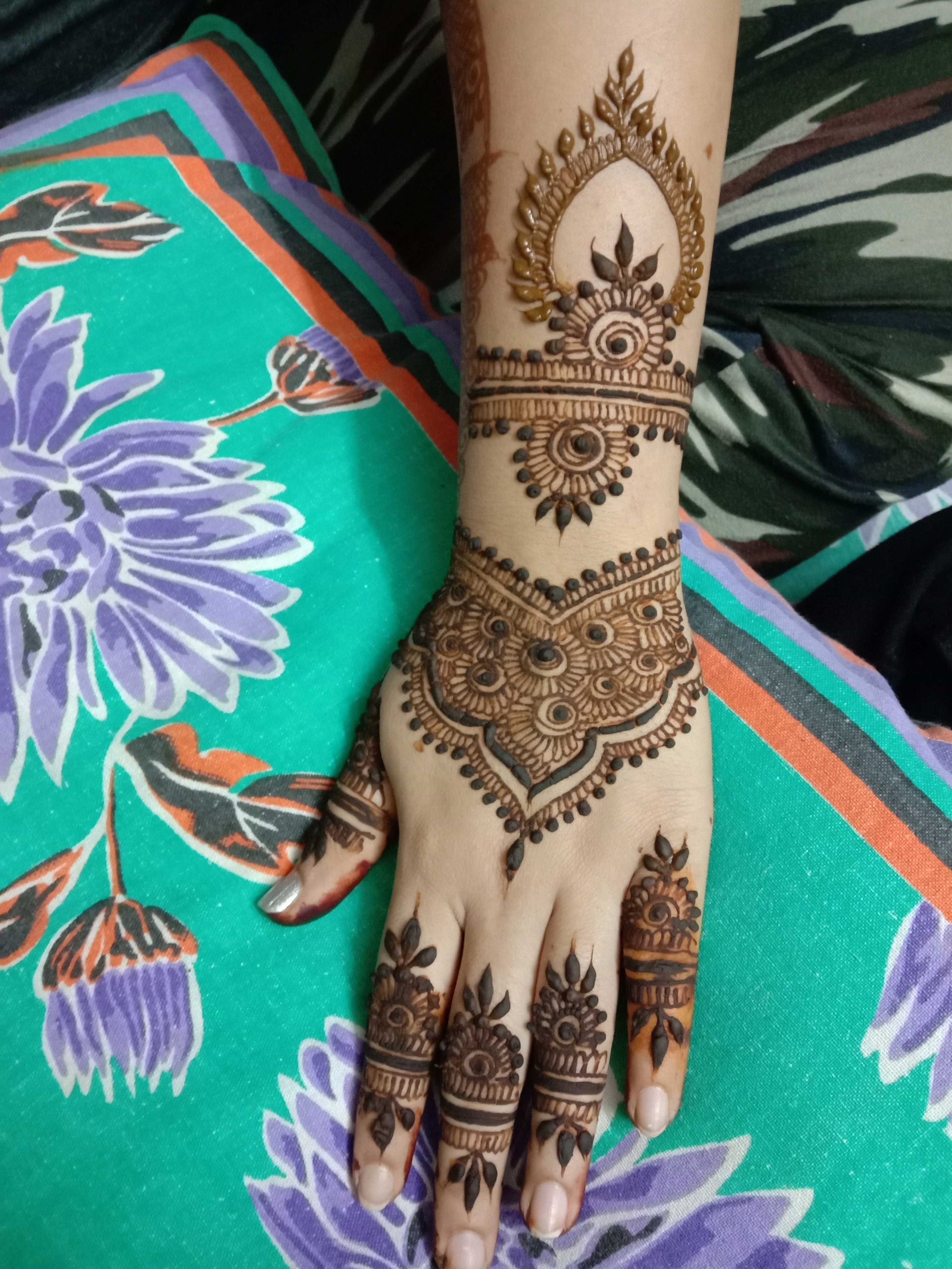 bangle design - khafif mehndi design