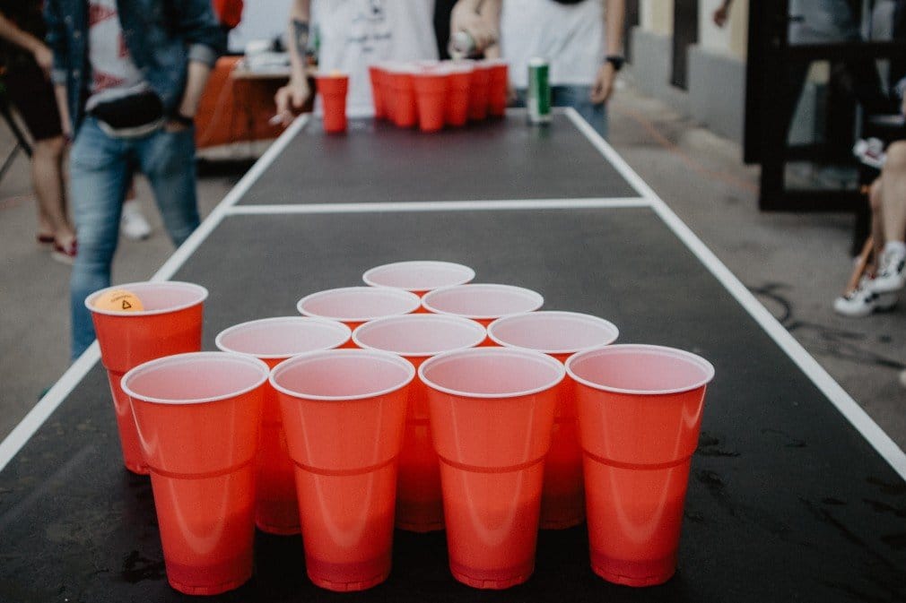 beer pong party game