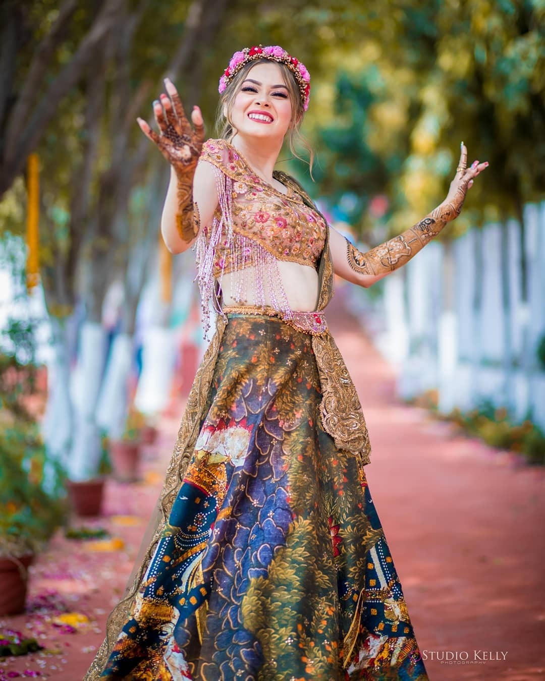 Mehndi dance pose