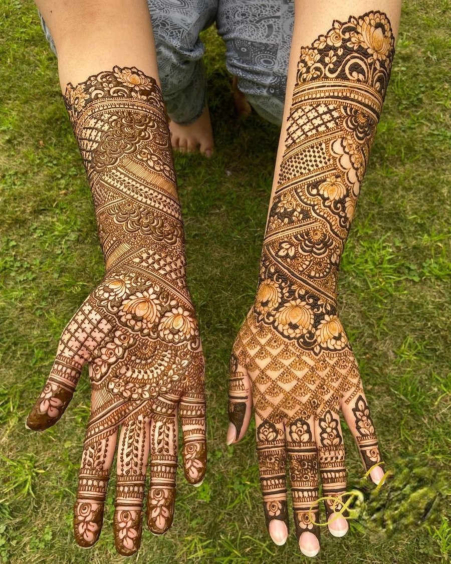 detailed - Full hand mehendi designs