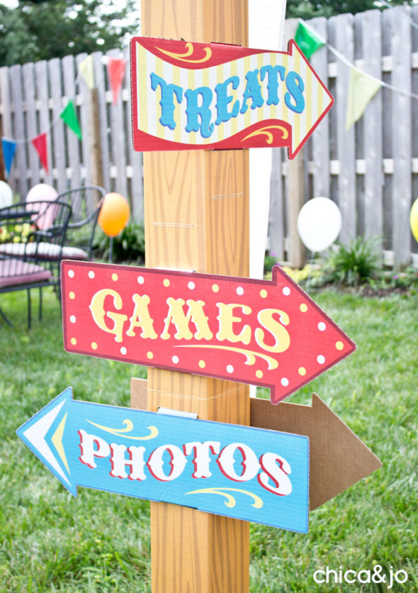 direction signboards for decoration for carnival theme party