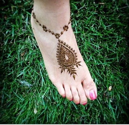 drop shaped anklet arabic mehndi design