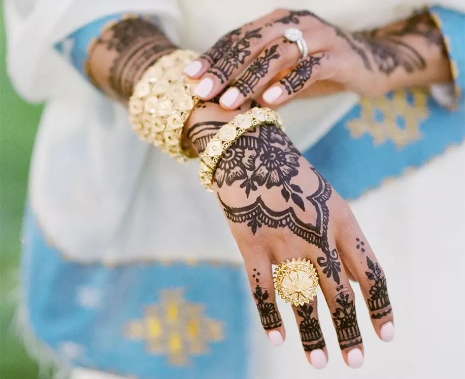 floral arches - Minimal mehendi designs