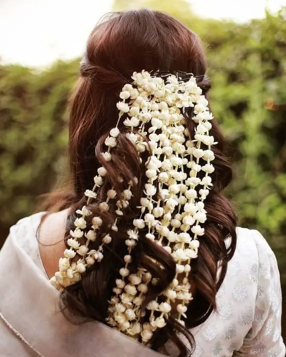 gajra - Reception Hairstyles