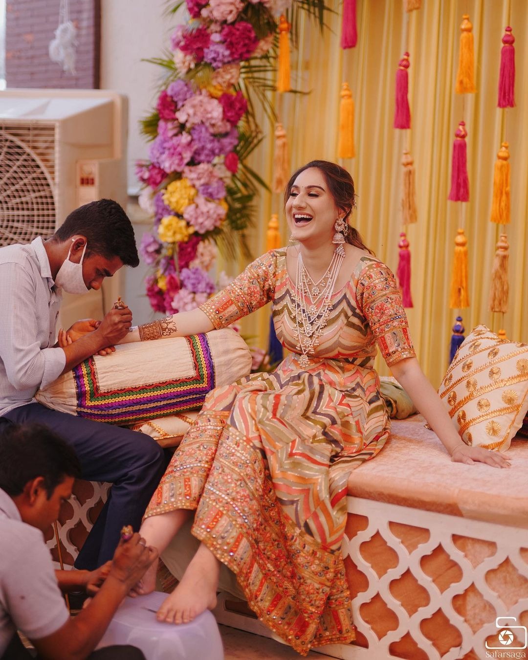 Candid Mehndi Moments