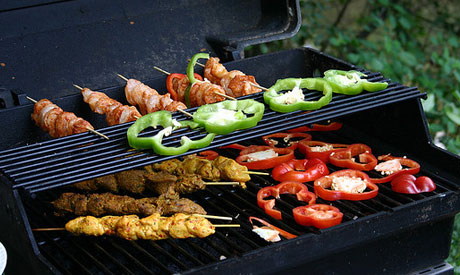 grill and barbeque for pool party ideas