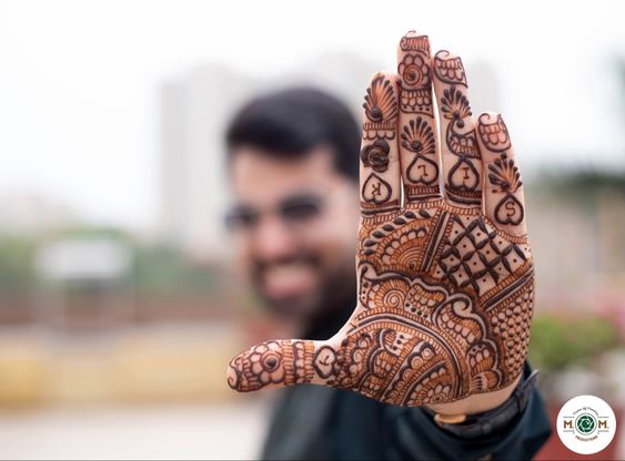 groom solo mehndi poses