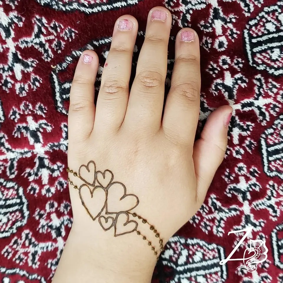 minimal heart bracelet small mehndi design