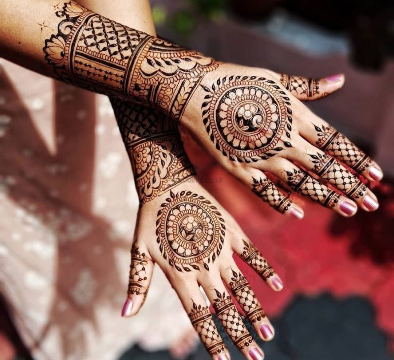 lotus motif - circle mehendi designs