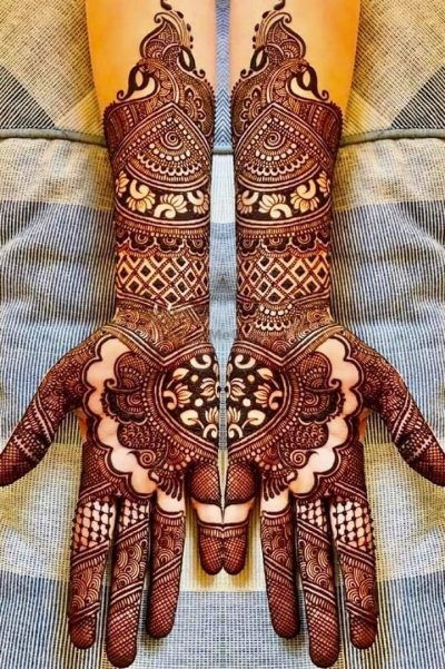 Modern Mehndi Design - symmetry