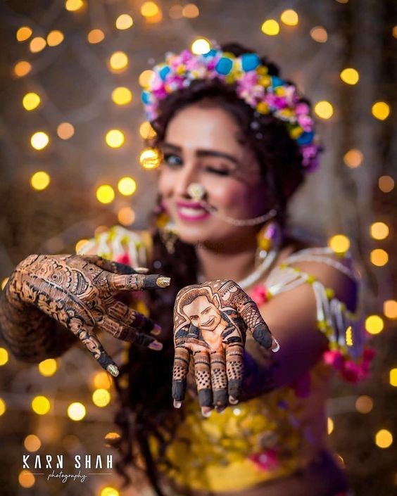 cool gesture with hands for mehndi poses