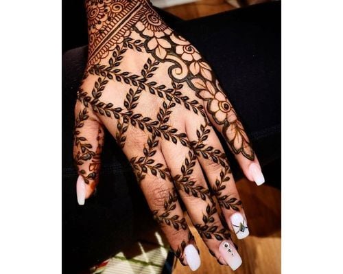 minimal floral - Floral Mehendi Designs