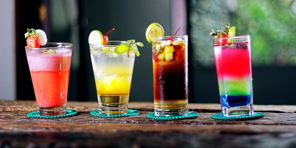 non alcoholic drinks at cocktail party