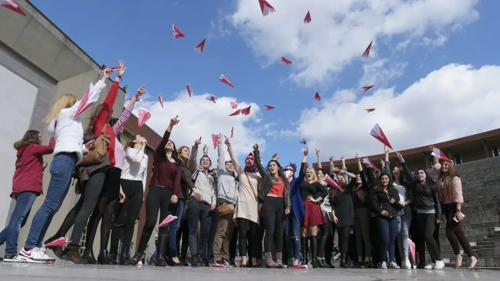 paper plane challenge