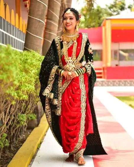 red and silver - nauvari sarees