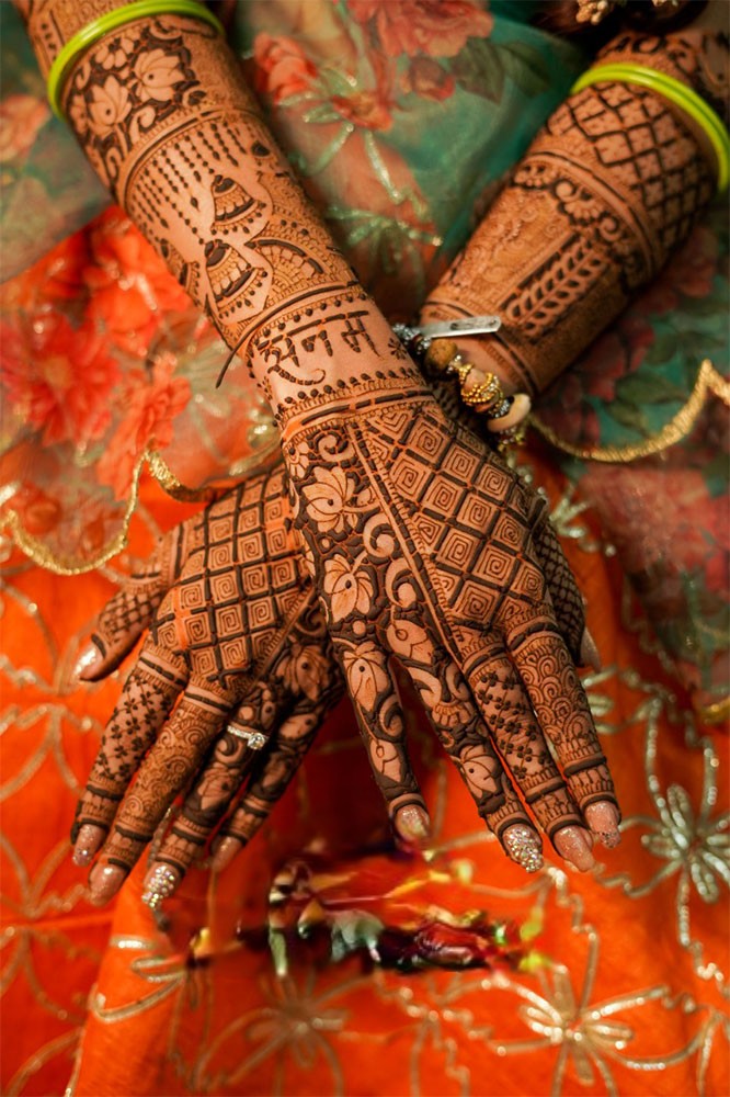 custom design - dulhan mehendi designs