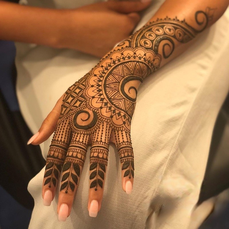 super intricate - dulhan mehendi designs