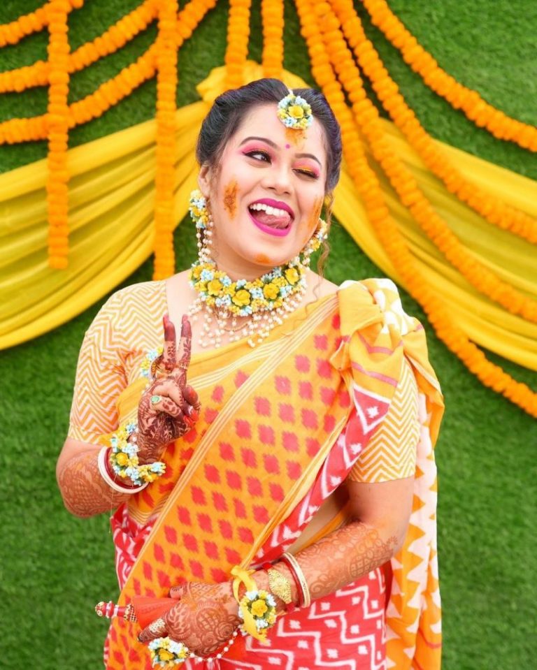 swaggy pose - haldi poses for bride