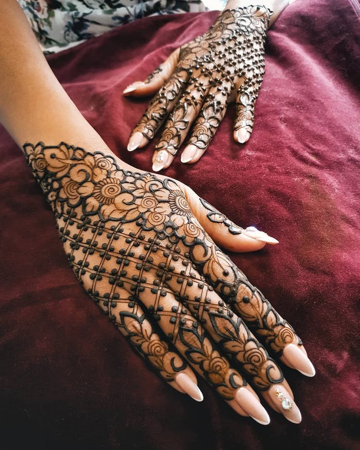 symmetry - Back Hand Mehendi Designs