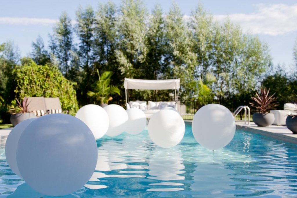 theme for pool party ideas